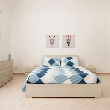 Chez Dione * 锡拉库扎