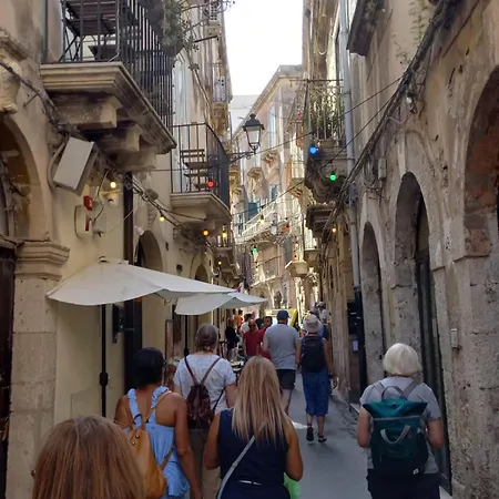 Chez Dione * 锡拉库扎